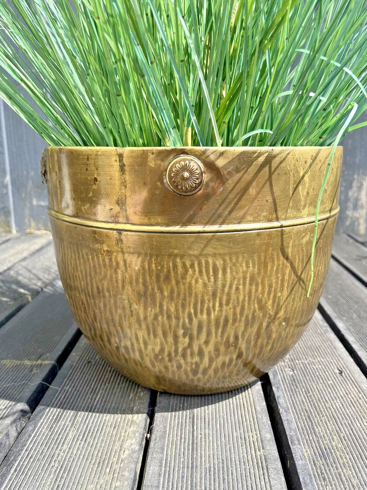 photo vintage Antique Textured Regency Floral Brass Nestor Birmingham Planter Plant Tree Pot