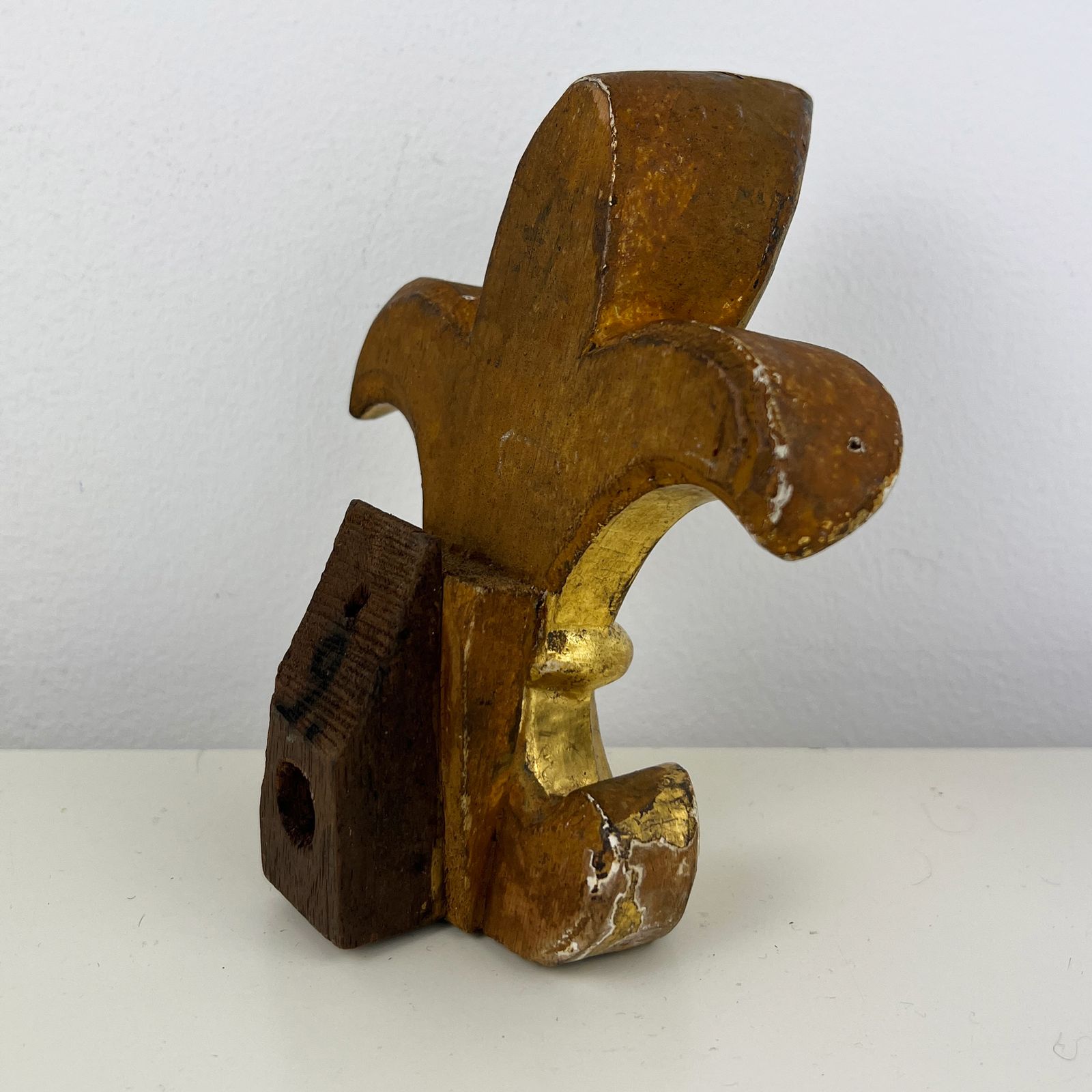 Antique Fleur De Lis Gilt Wood Carving Fragment, Architectural Salvage photo 210.0