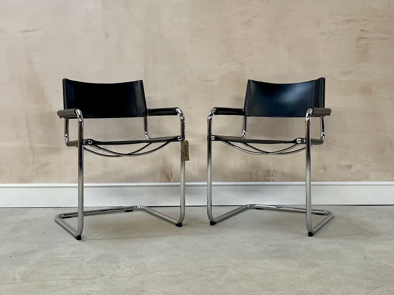photo buy Pair 2 Dining Visitor Occasional  Black Leather S34 Cantilever Bauhaus 2 Dining Chairs By Mart Stam & Marcel Breuer  Fasem Matching Set Of Two