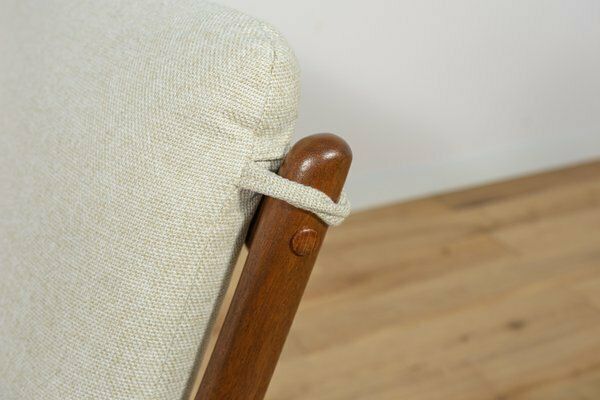1582.0 Pj112 Armchair By Ole Wanscher For Poul Jeppesens, Denmark, 1960s photo