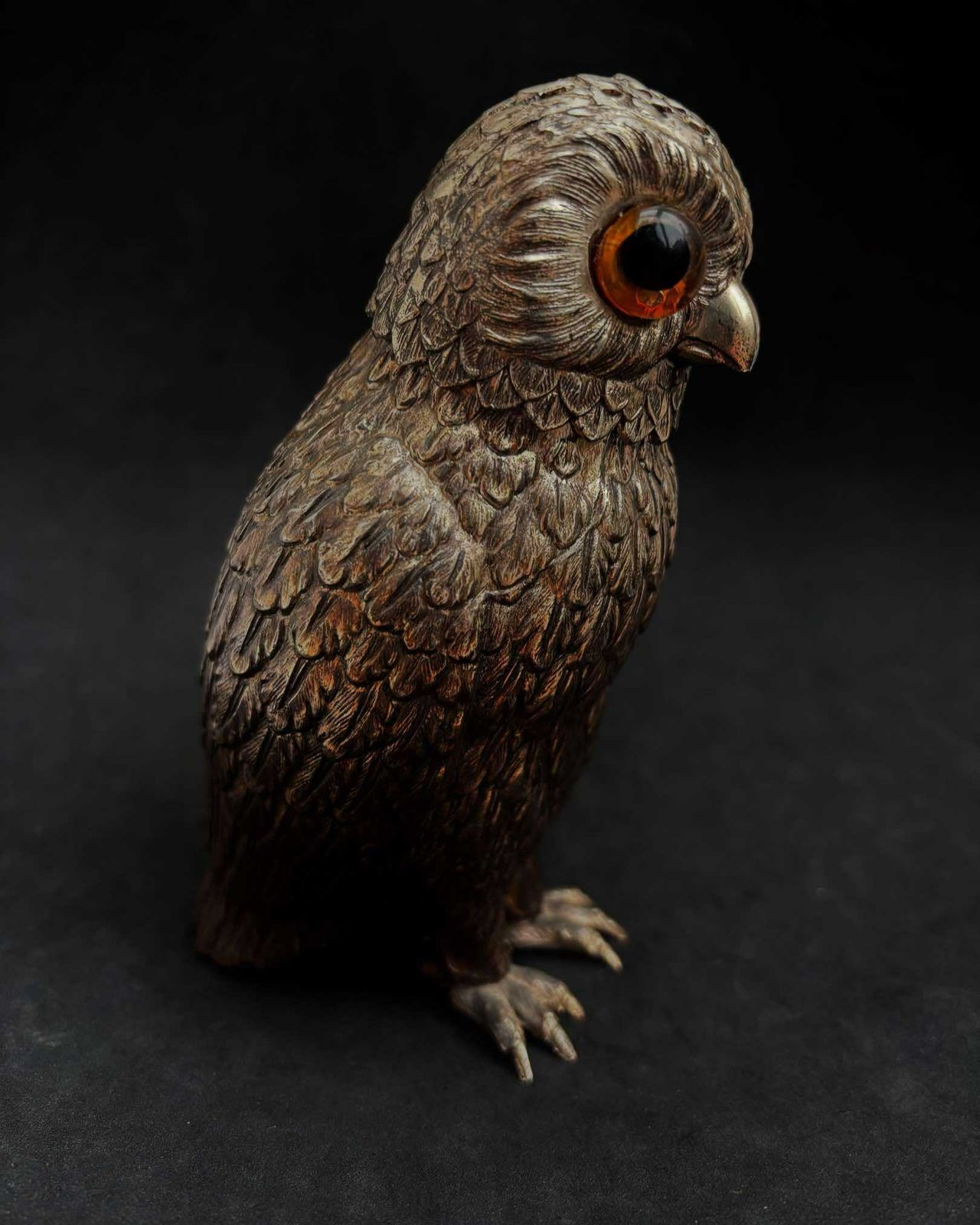 Verzilverde Uil Zoutstrooier Van Corbell – Groot Model Met Glazen Ogen – Engels Verzilverd Dierenfiguur, Cadeau Voor Uilenliefhebbers
