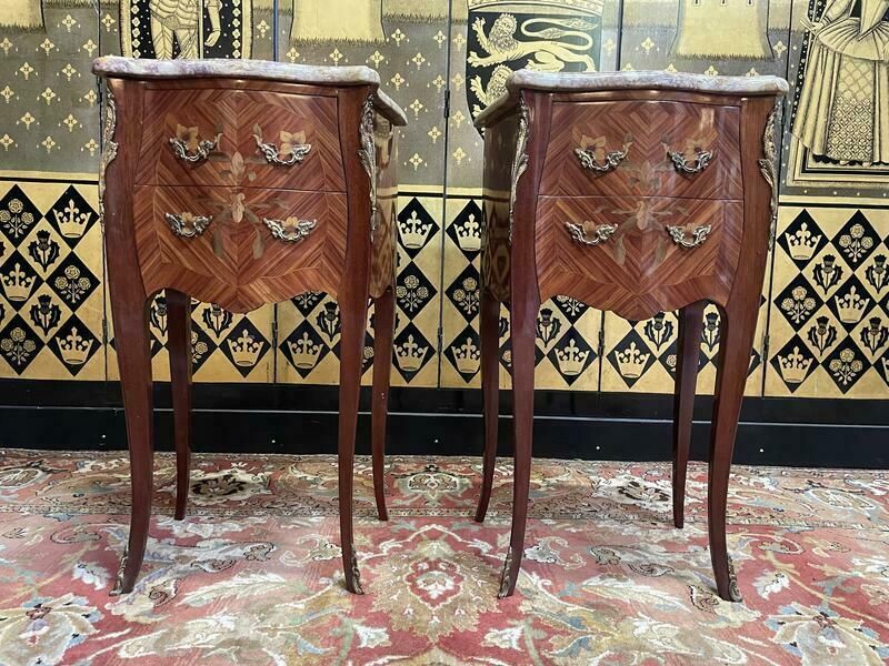 Paire De Tables De Chevets En Marqueterie De Style Louis XV   Transition
