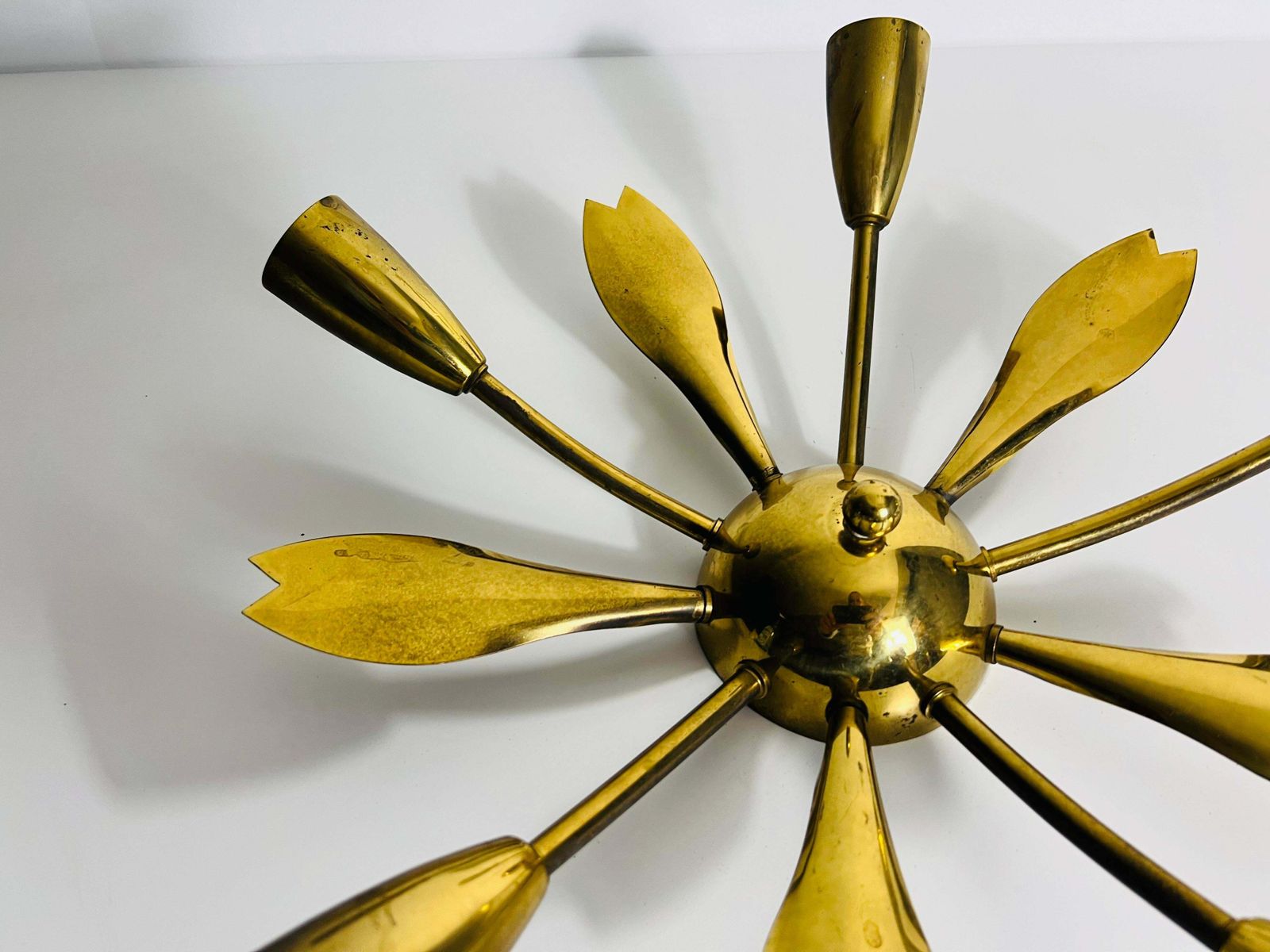 Italian Midcentury Brass 5 Arm Sputnik Chandelier, 1950s photo vinterior
