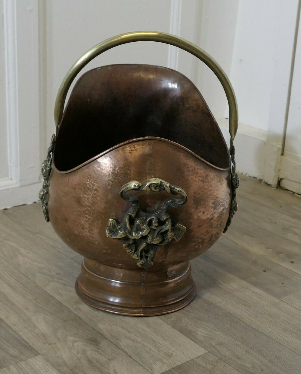Superb Quality Arts And Crafts Copper Helmet Coal Scuttle photo Home Fixtures