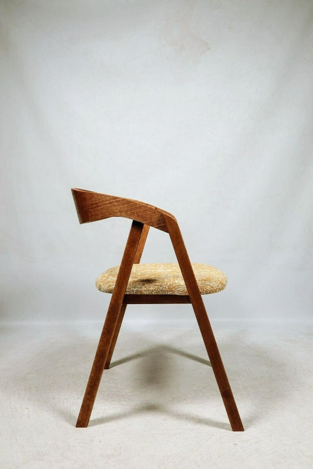Oak Wood Dining Chairs Yellow Vintage Upholstery, Personalize Option, Horeca Spaces