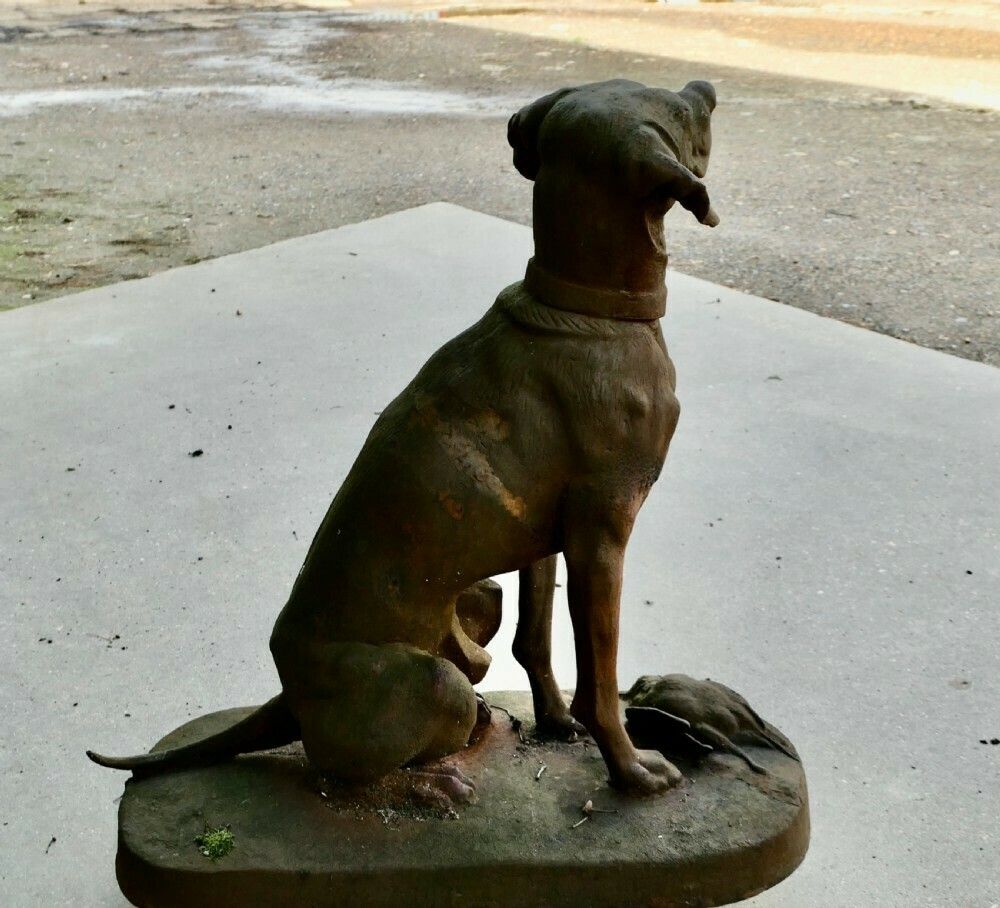 Cast Iron Statue Of A Hunting Dog With A Pheasant photo 1740.0