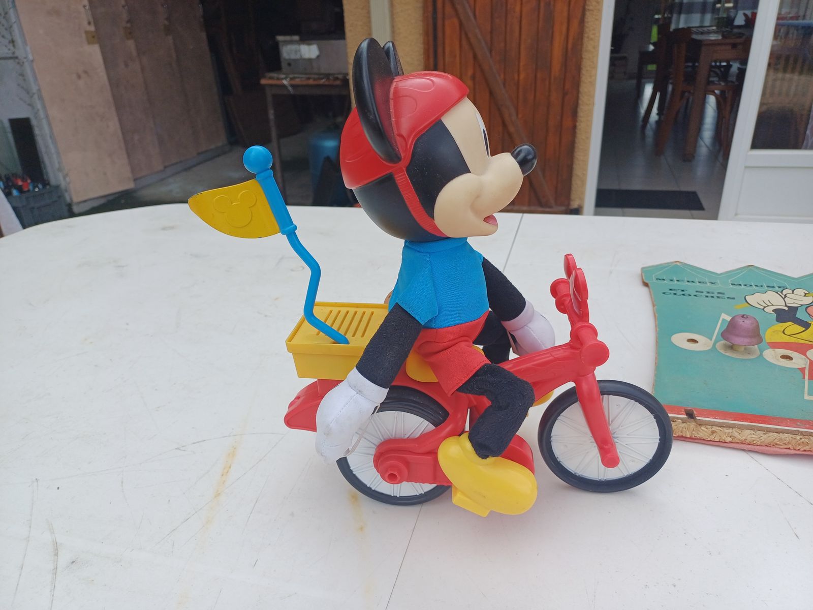 photo furniture Lot Of 5 Decorative Objects Mickey And Minnie Toys