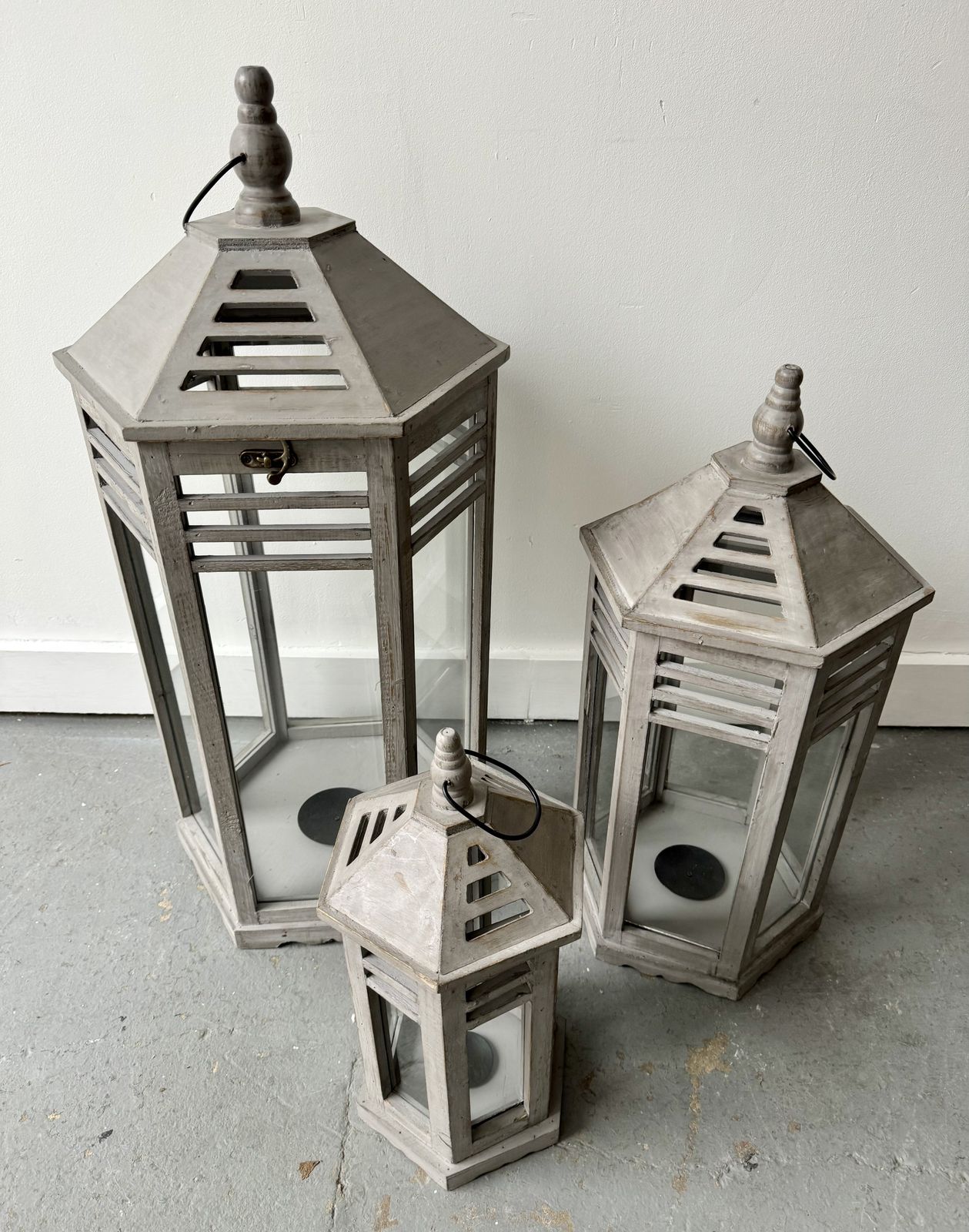 Set Of 3 Storm Lanterns photo 130.0
