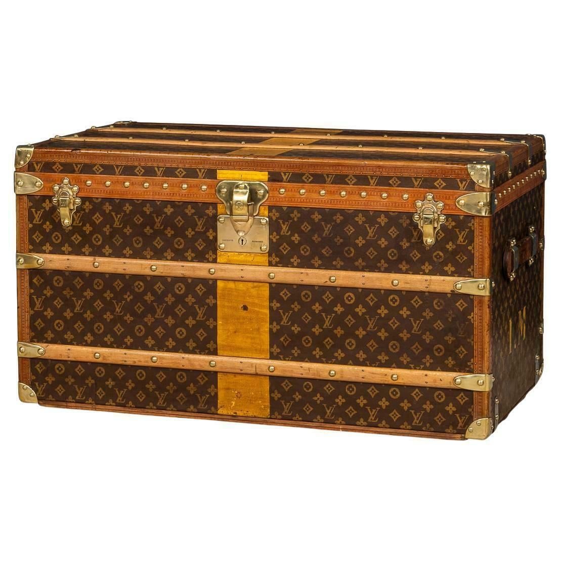20th Century Louis Vuitton Courier Trunk In Monogram Canvas, France C.1930 photo vinterior