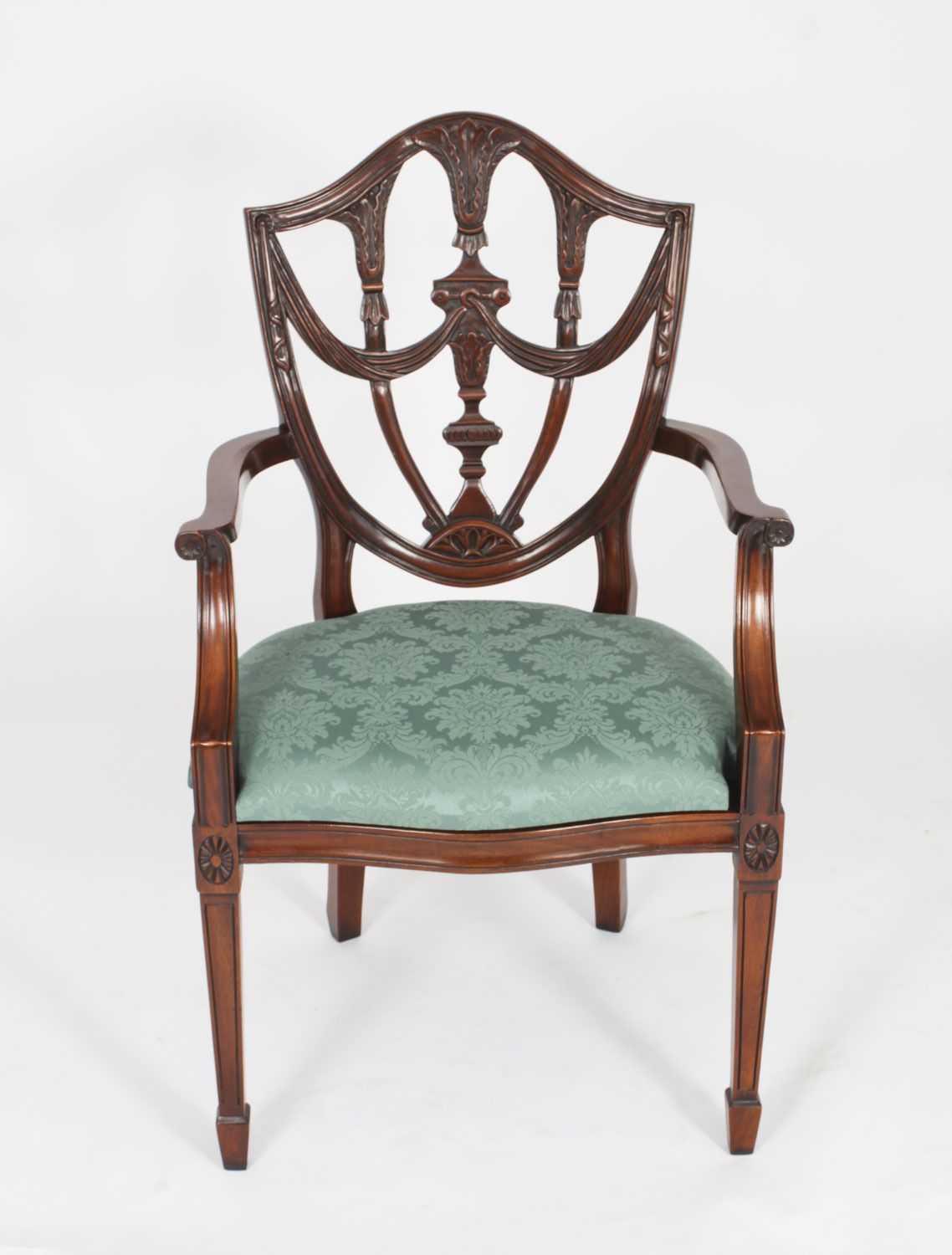 photo vintage Vintage Set Of Twenty Federal Revival Shield Back Dining Chairs 20th C