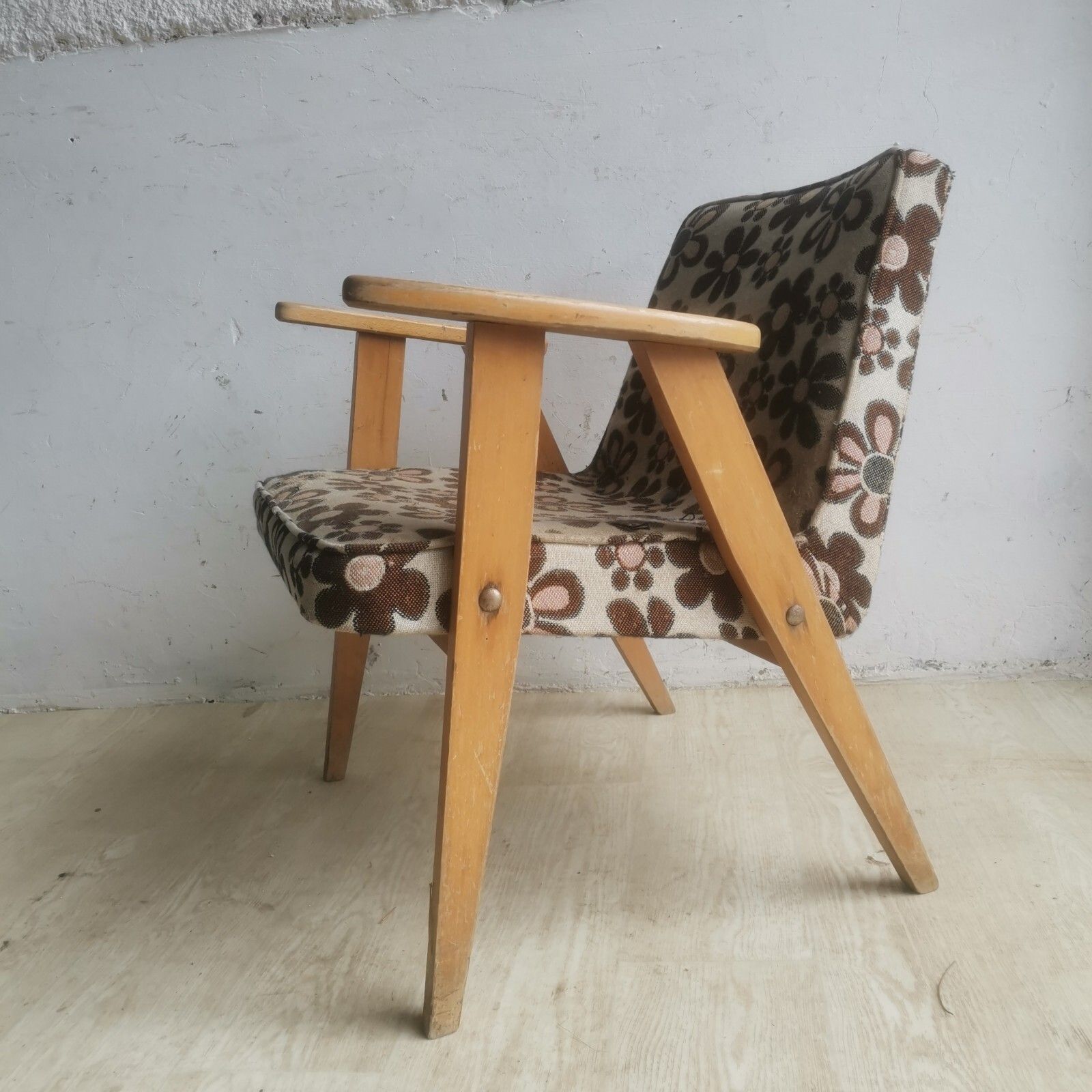 Original Polish Mid Century 366 Oak Frame Chair Designed In 1962 By J Chierowski photo Furniture