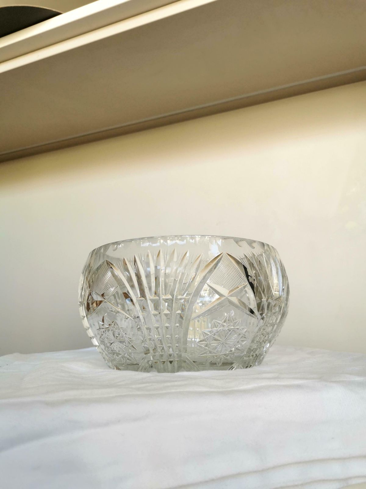 Vintage Crystal Glass Bowl 1970s / Heavy Thich Lead Fruit Bowl / Table Centerpiece / Flower Bowl / Bohemian Style Crystal Glass