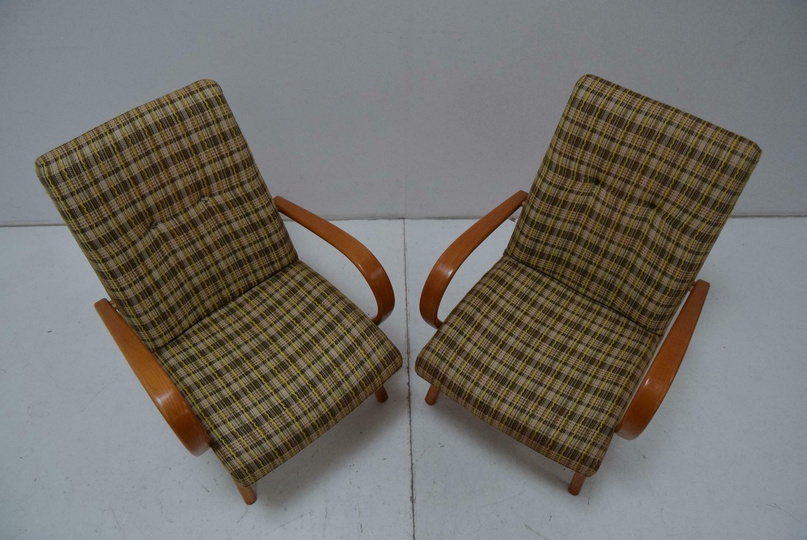 Set Of Two Armchairs By Jaroslav šmídek For Ton, 1960s. photo for sale