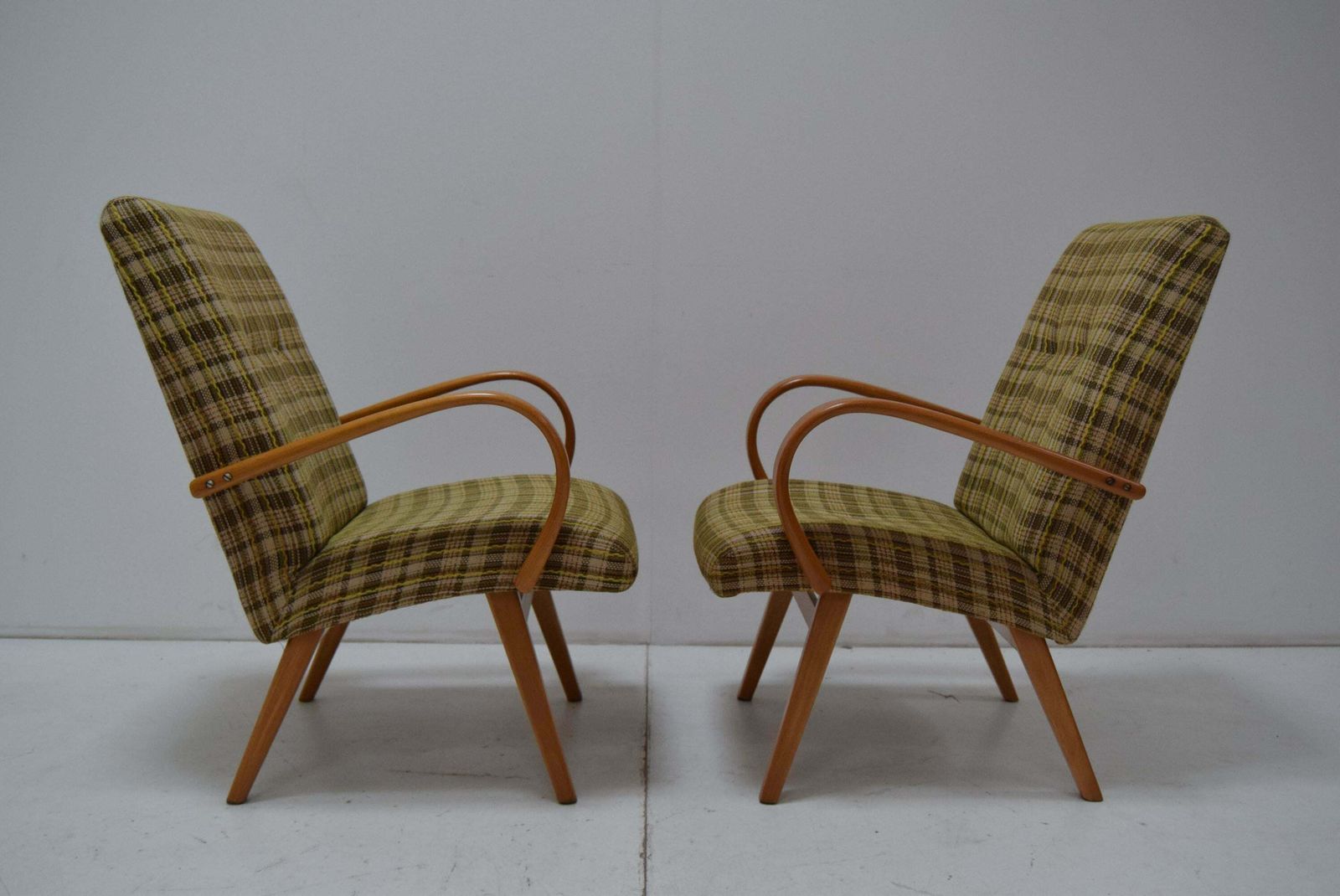 Set Of Two Armchairs By Jaroslav šmídek For Ton, 1960s. photo 527.0