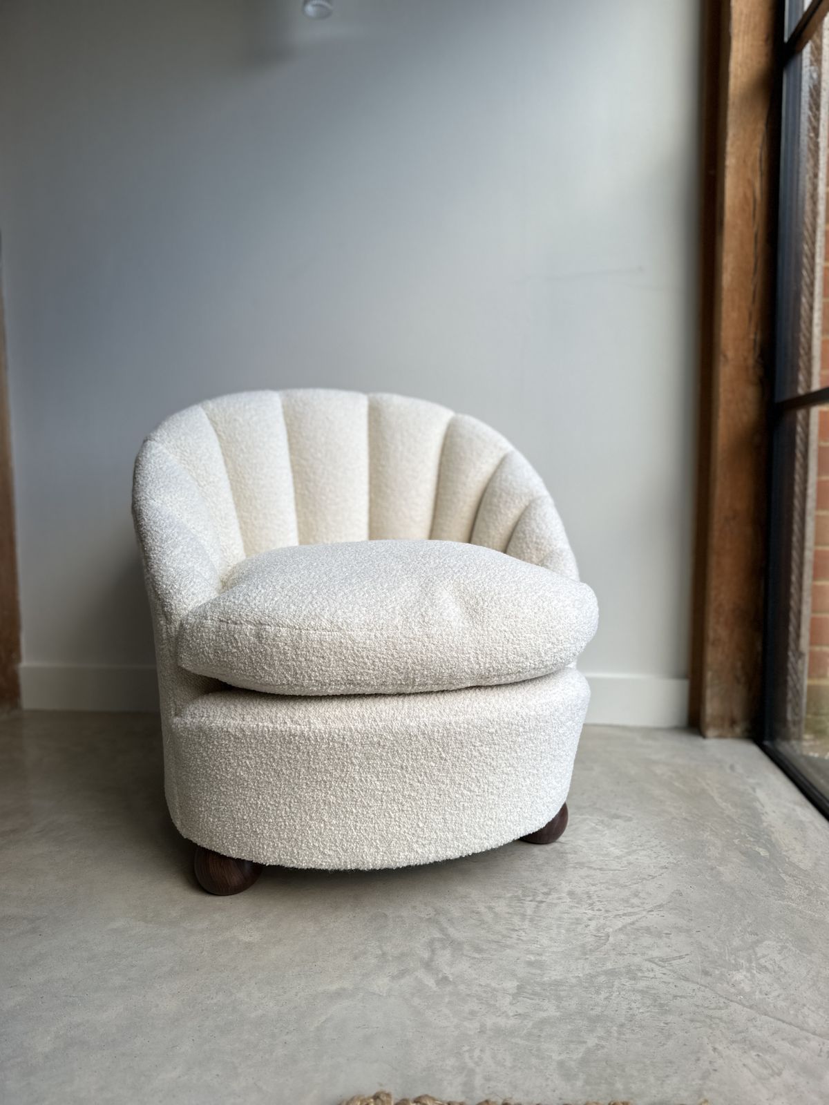 Mid Century Fluted Boucle Tub Chair photo vintage