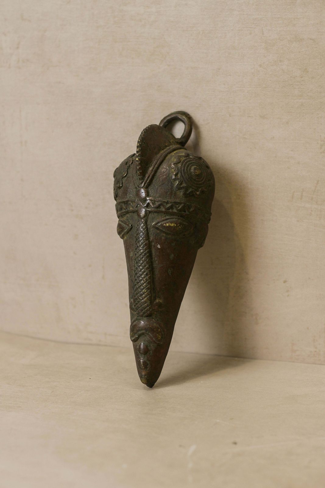 Benin Bronze Face   80.2, African photo furniture