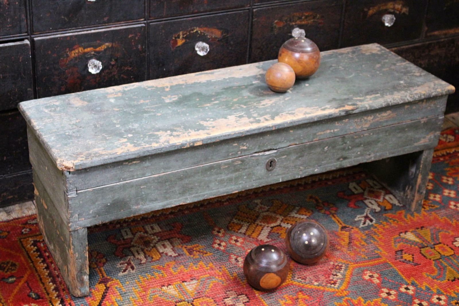 photo vintage 19th Century English Country House Bowls Bench Hallway Original Paint