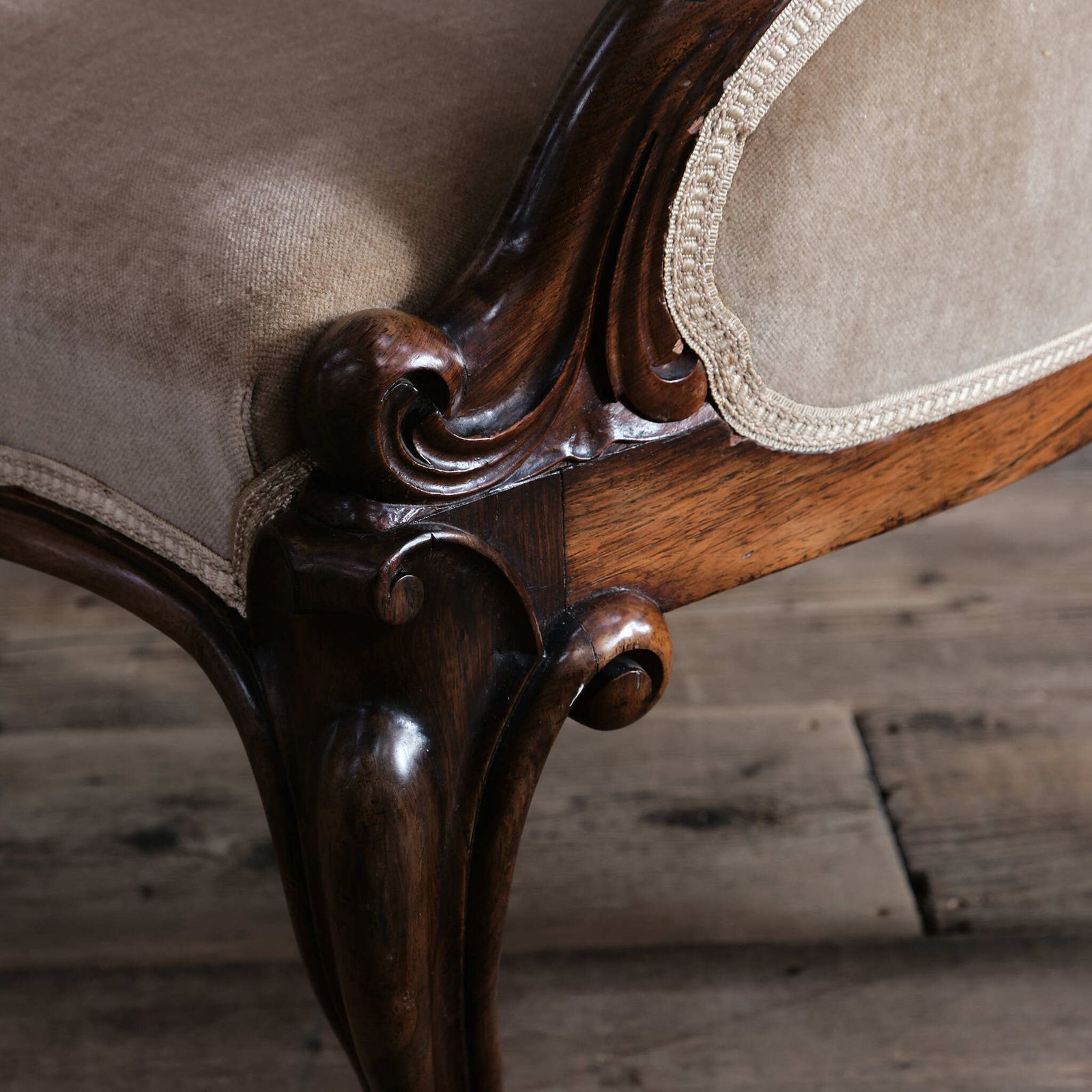 photo furniture 19th Century Carved Rosewood Armchair