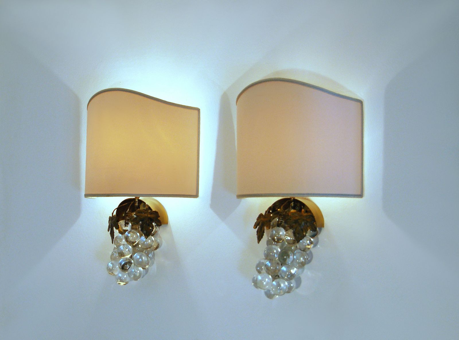Pair Of Wall Bunch Of Grapes / Brass And Murano Glass 1960 photo furniture