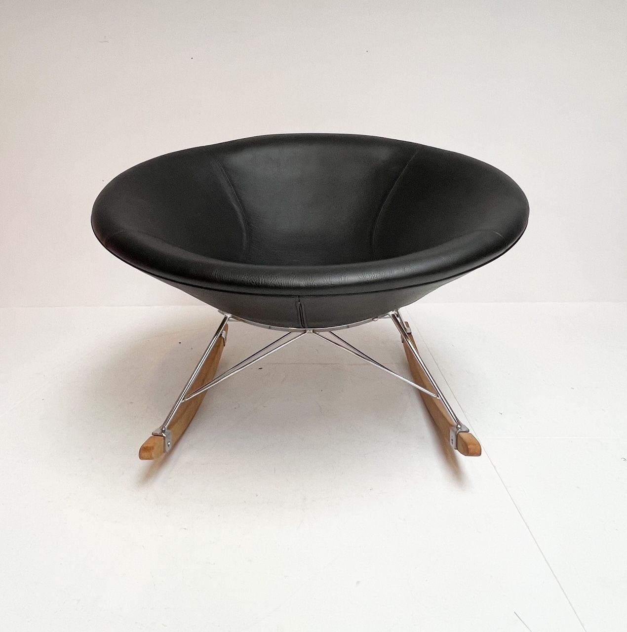 photo furniture Donut Design Schommelstoel – Donut Design Rocking Chair, After 2000