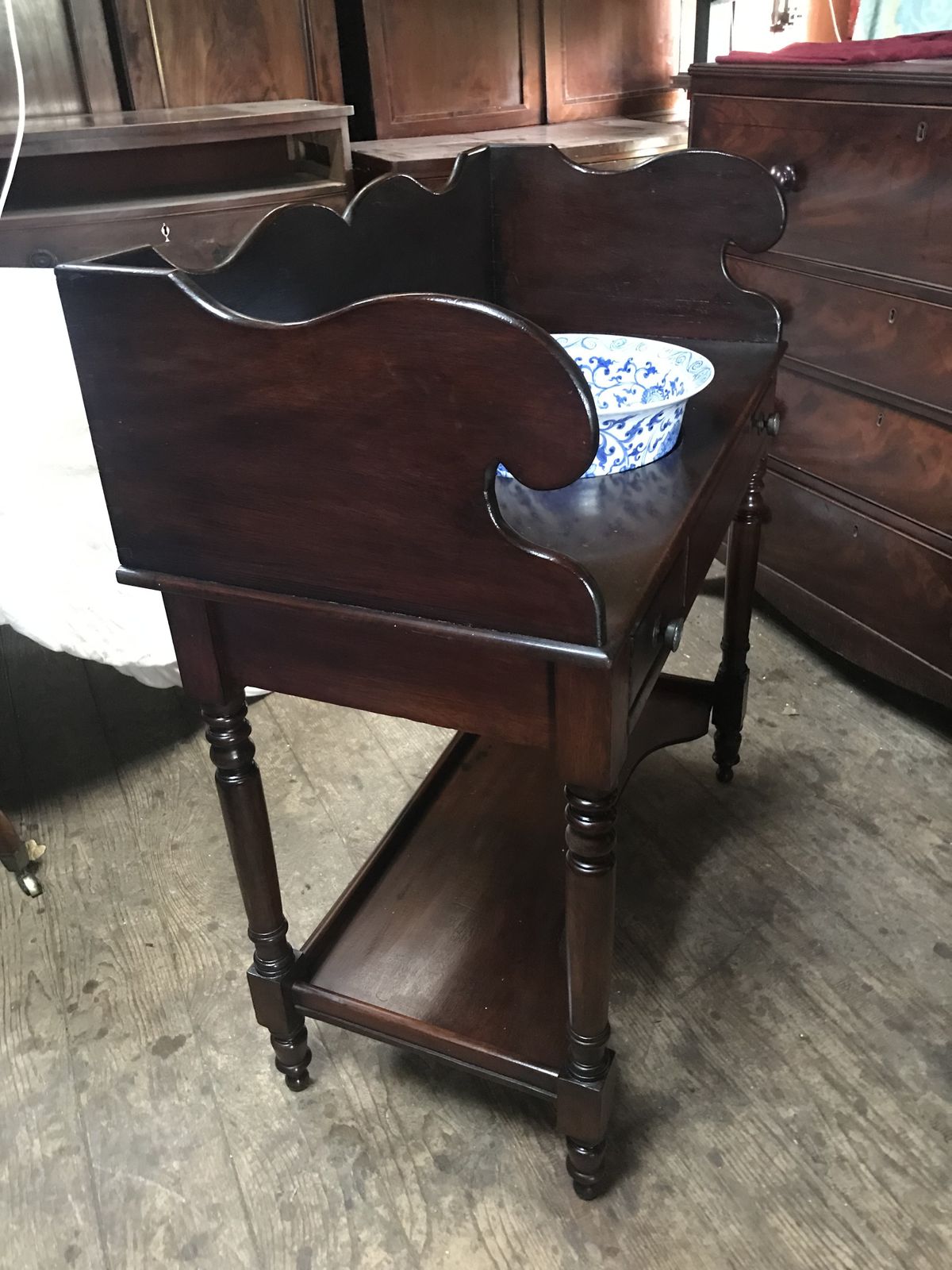Victorian Mahogany Washstand With Bowl From An Exclusive Country House Hotel . photo 450.0