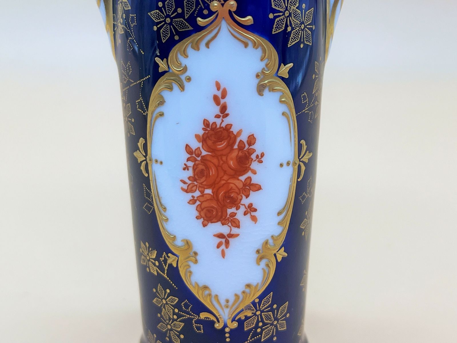 Antique Royal Doulton China Robert Allen Studio Design Small Vase. C1880 1920. photo vinterior