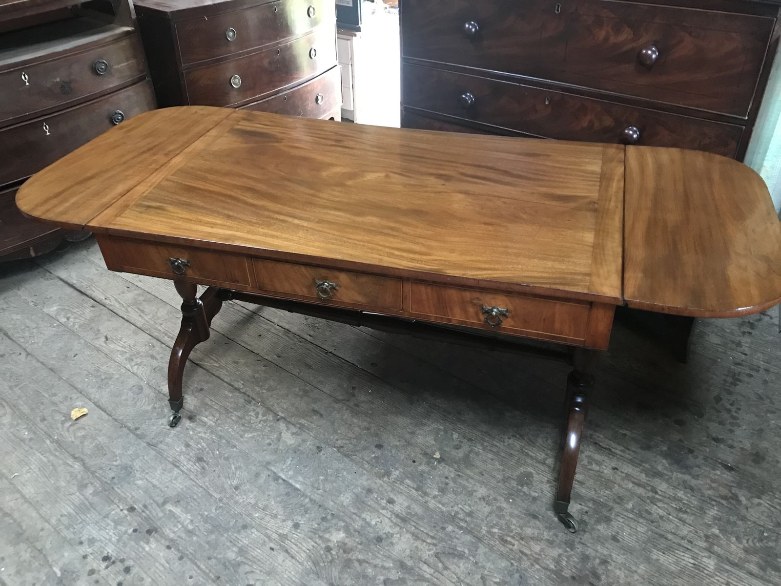 Large Georgian Mahogany Table From A Very Exclusive Country House / Hotel . photo for sale