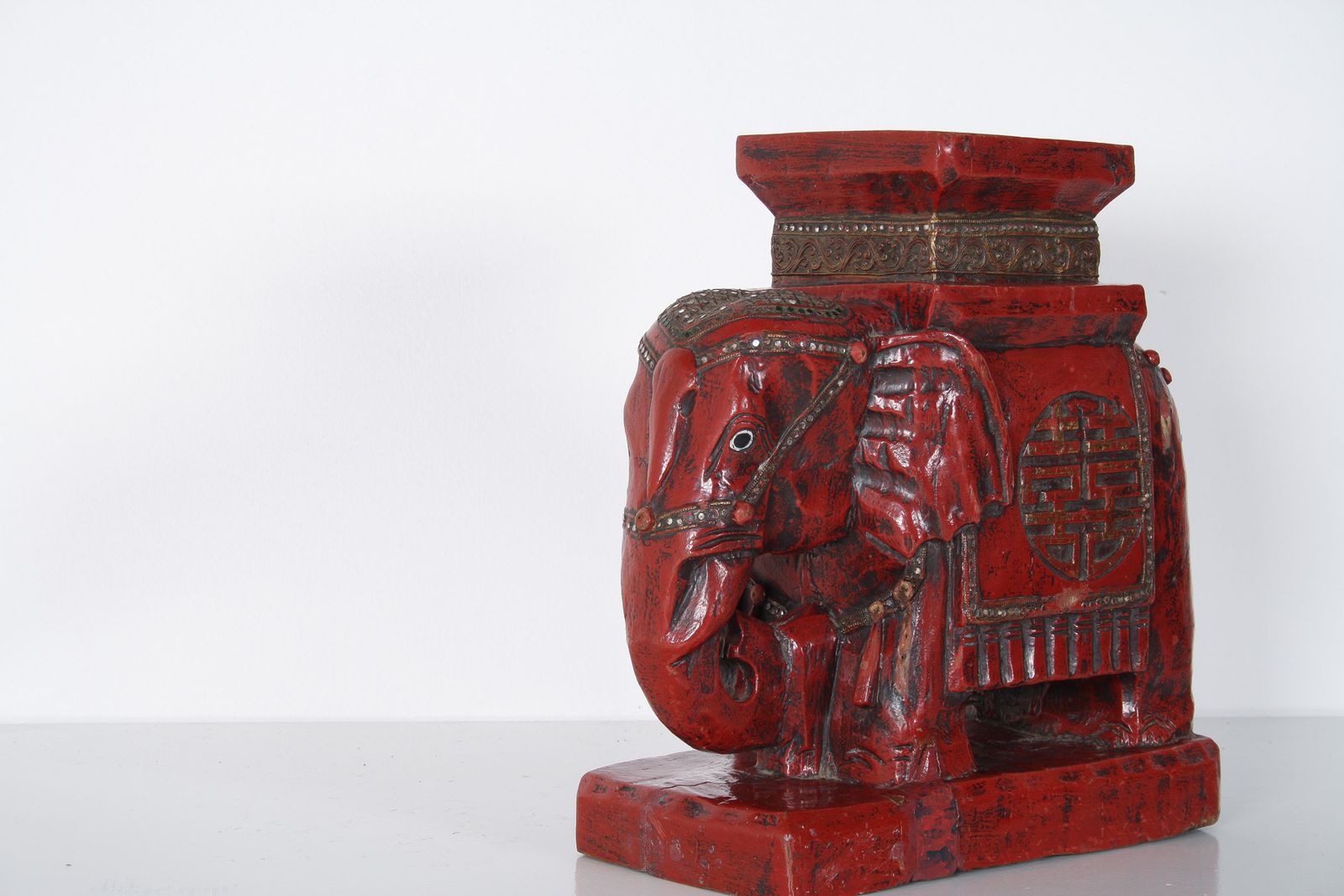 photo vinterior Large Carved Wood Hand Painted Elephant Side Table | Plant Stand | Shelf Art