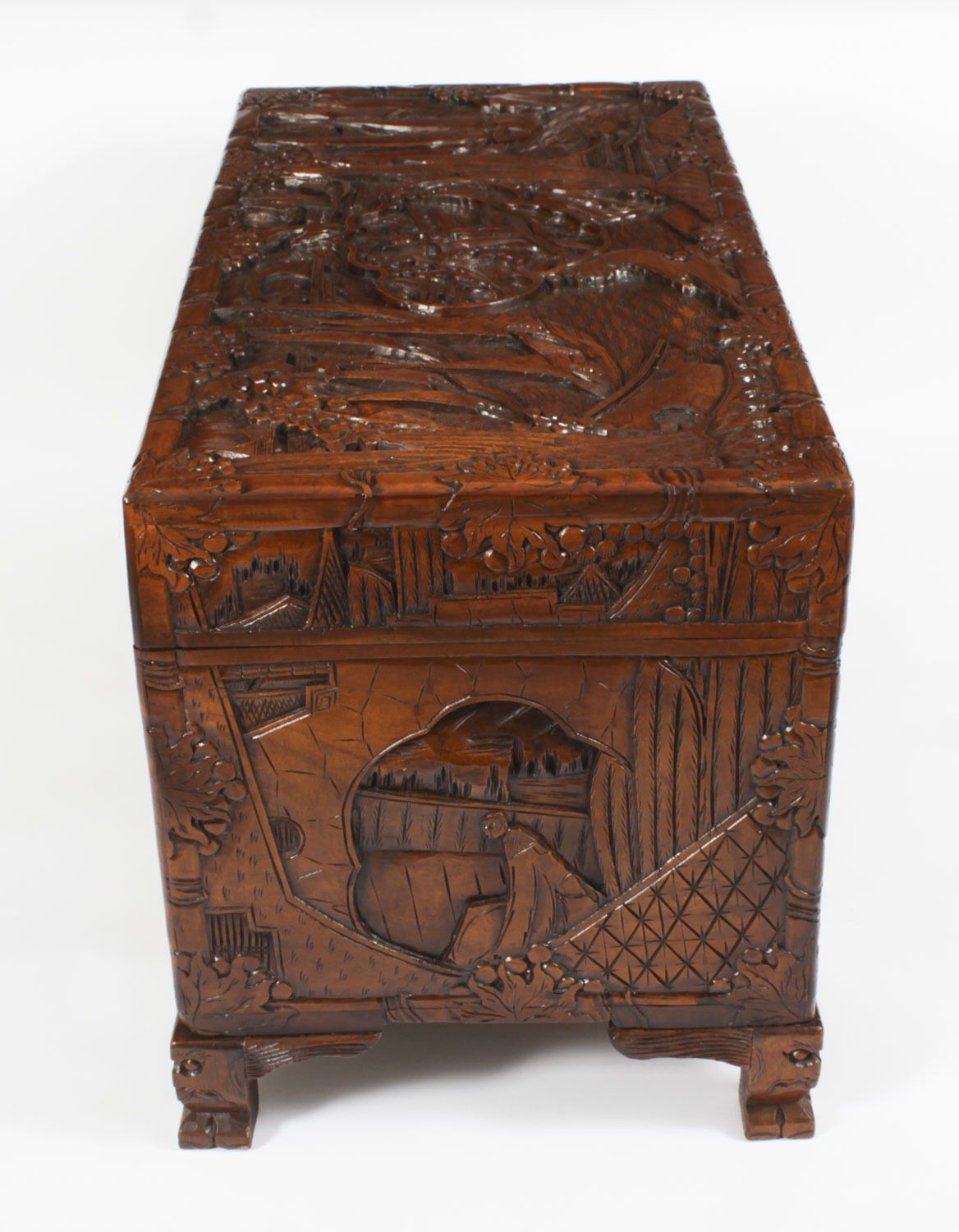 photo vinterior Antique Chinese Carved Camphor Wood Trunk Coffer 20th Century