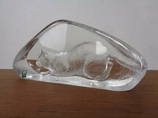 Large Crystal Glass Cat Sculpture By Mats Jonasson For Maler As, Sweden, 1980s photo vinterior