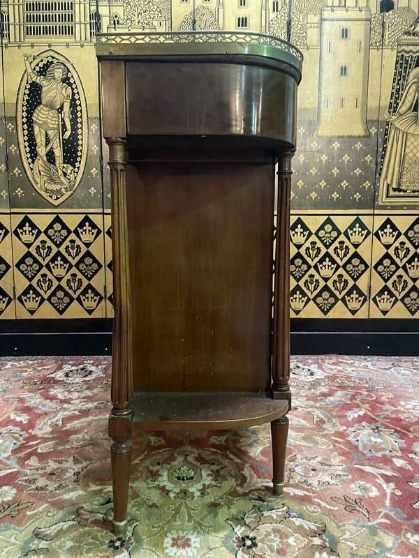 Console D'entrée De Style Louis XVI En Acajou photo for sale