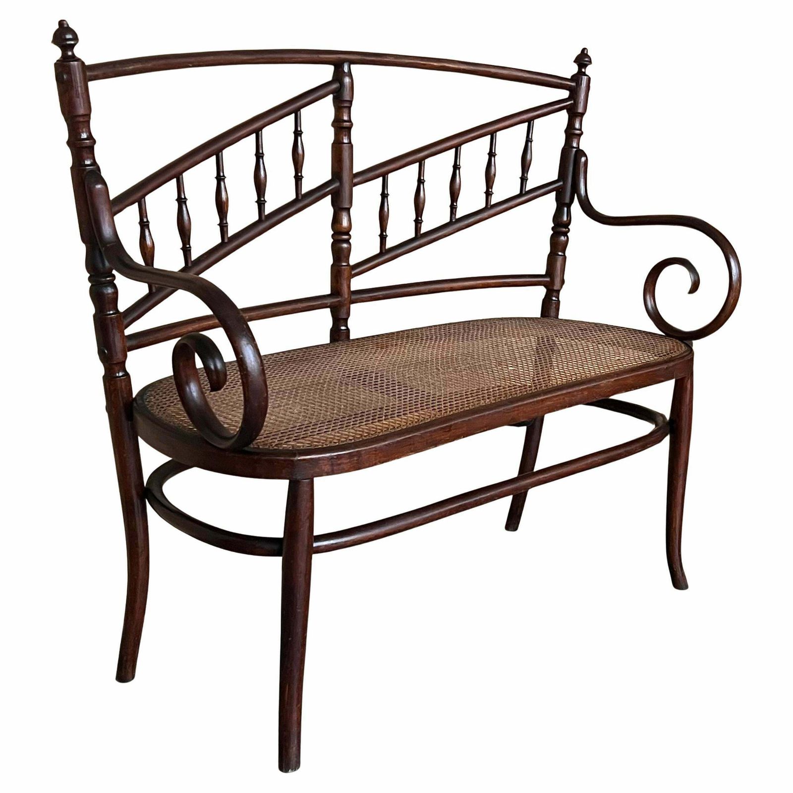 Canapé en bois courbé de style Thonet, siège canné, vers 1925