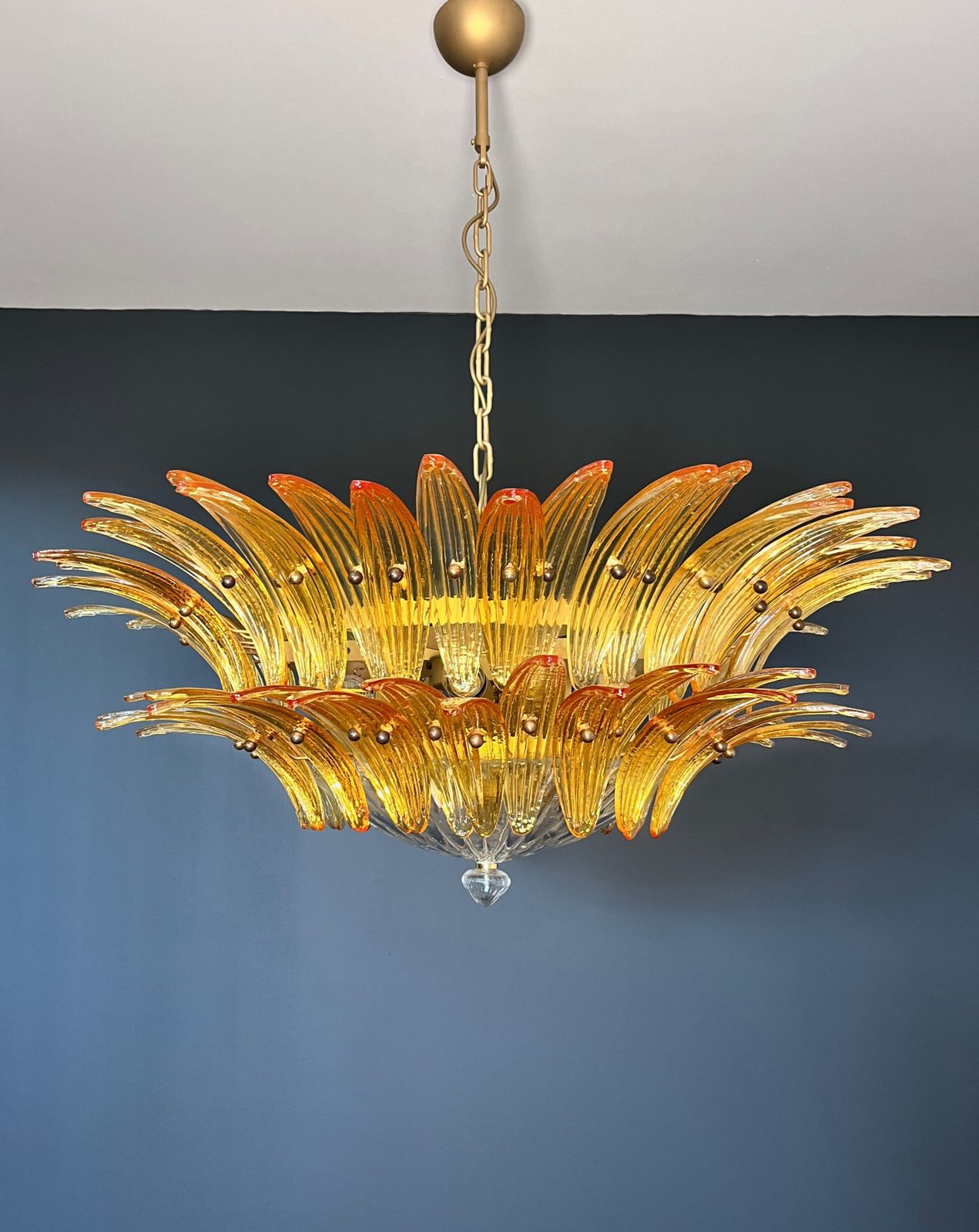photo vintage Murano Chandelier Original Palmette, Two Levels, 82 Amber Glasses