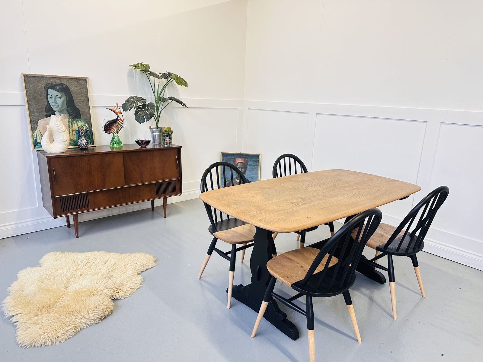 Ercol Blonde And Black Hand Painted Dining Table & Chairs Elm And Beach Wood photo Furniture