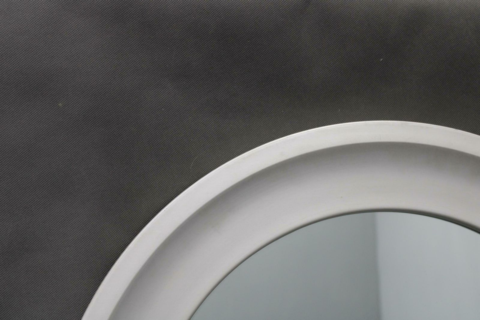 1970s Italian Round Aluminium Mirror photo vinterior