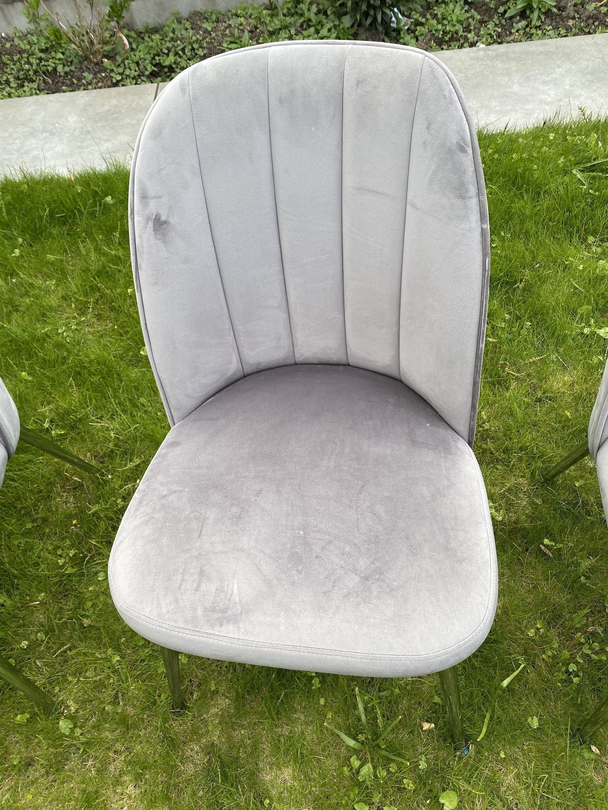 4 Grey Velvet Dining Chairs In Fairly Good Condition. Some Marks That Can Be Removed With photo vinterior
