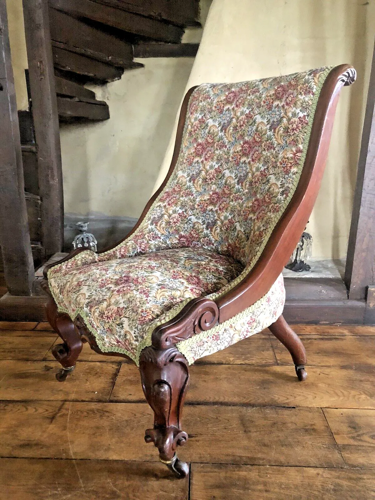 photo furniture Original Antique Ornate Woven Tapestry Ladies Slipper Nursing Chair