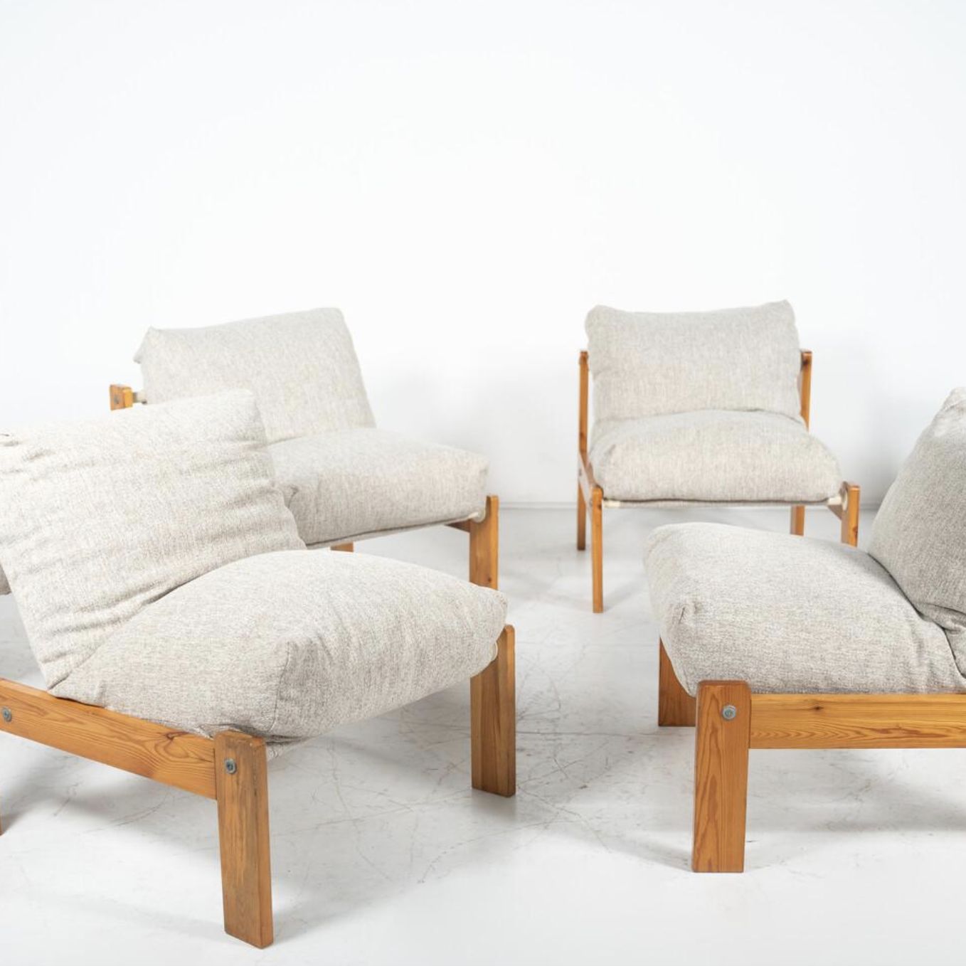 Mid Century Modern Chairs, Italy, 1960s – Pine Wood, New Upholstery photo vinterior