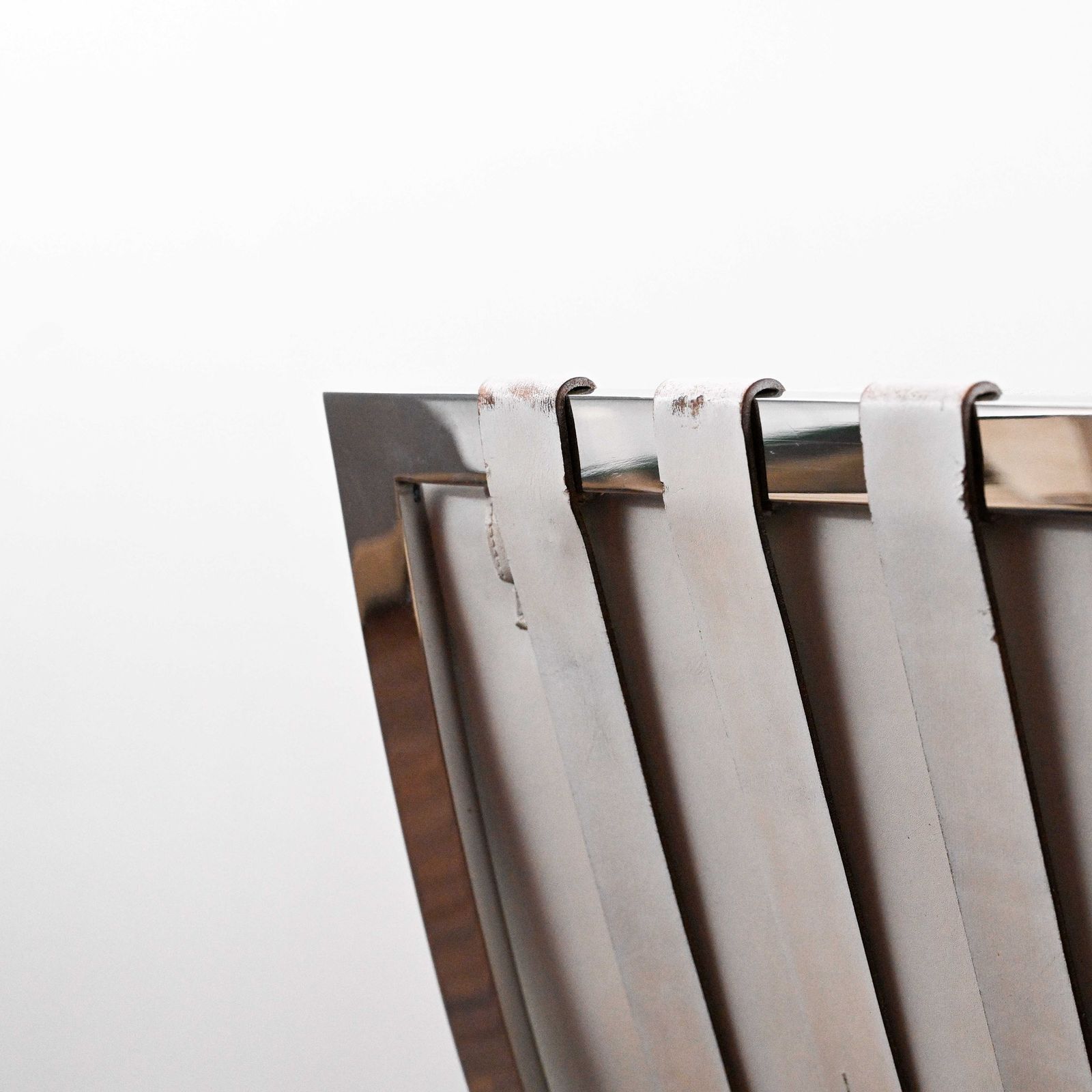 Barcelona Chair In Off White Leather Designed By Ludwig Mies Von Der Rohe photo Furniture