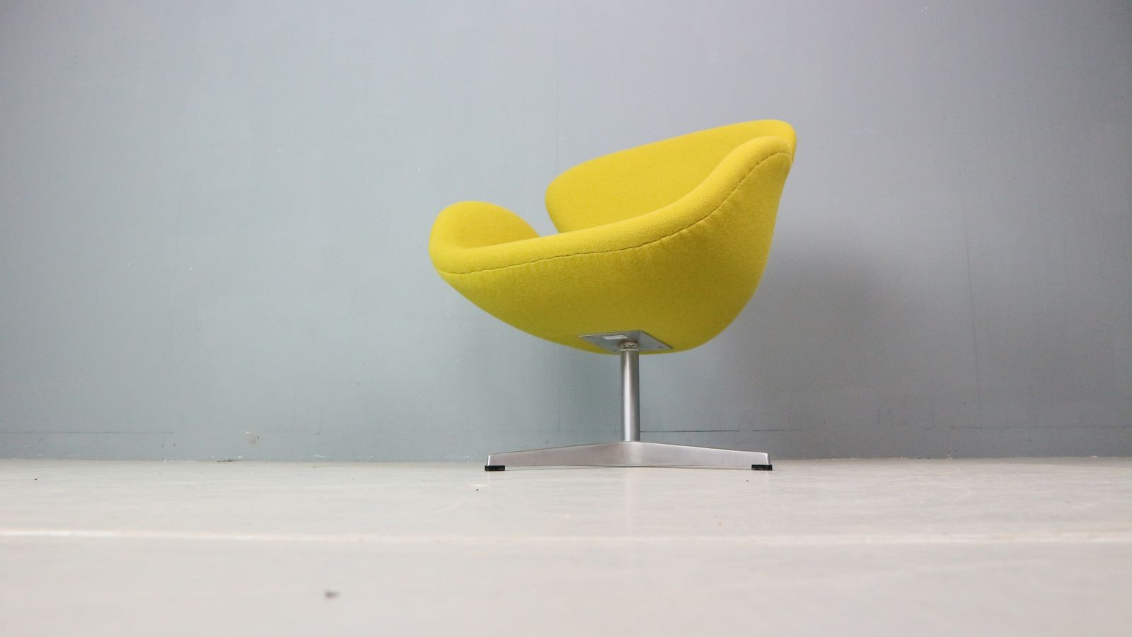 Swan Chair In Yellow Designed By Arne Jacobsen And Fritz Hansen photo for sale