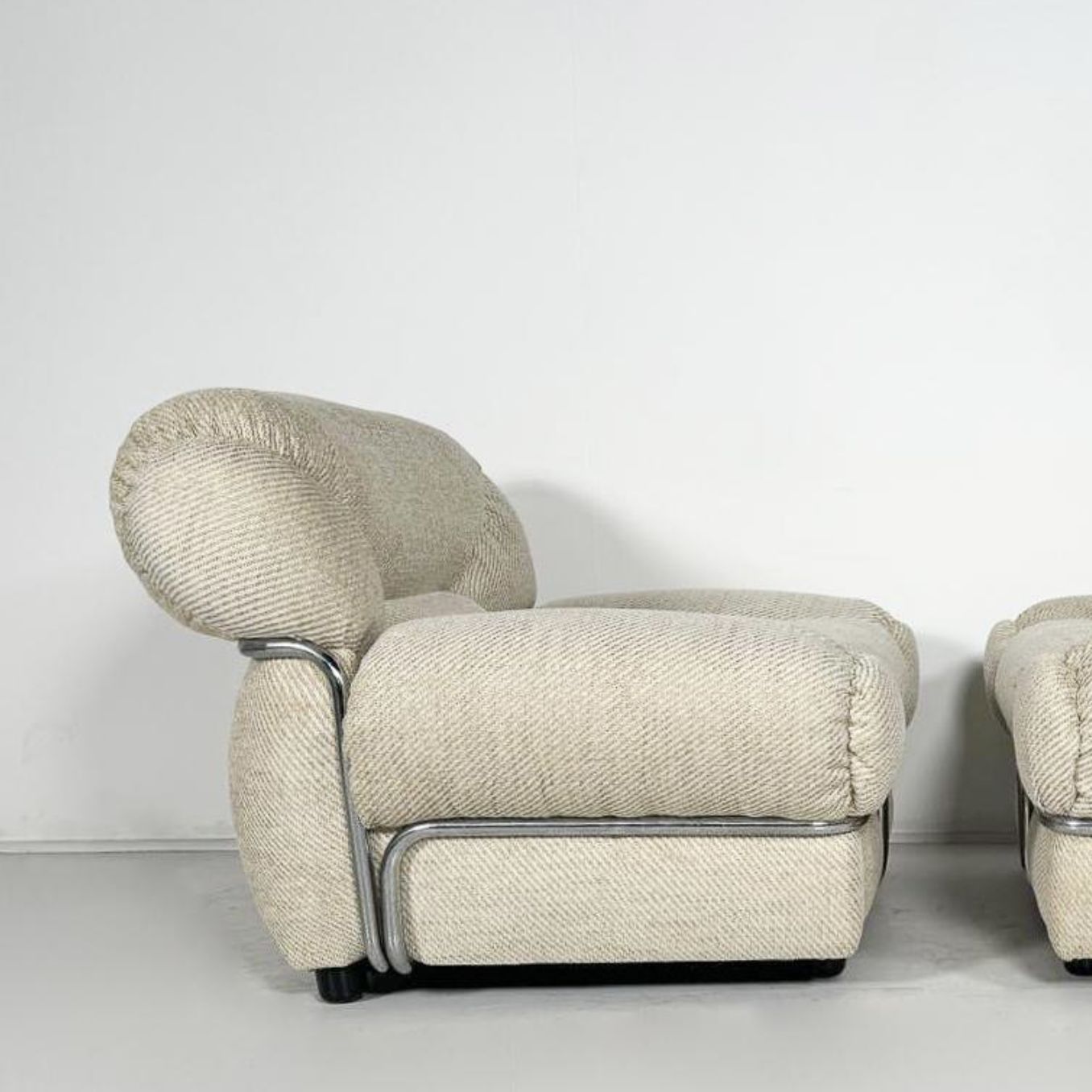 Mid Century Modern Pair Of Italian Armchairs, 1960s photo Furniture