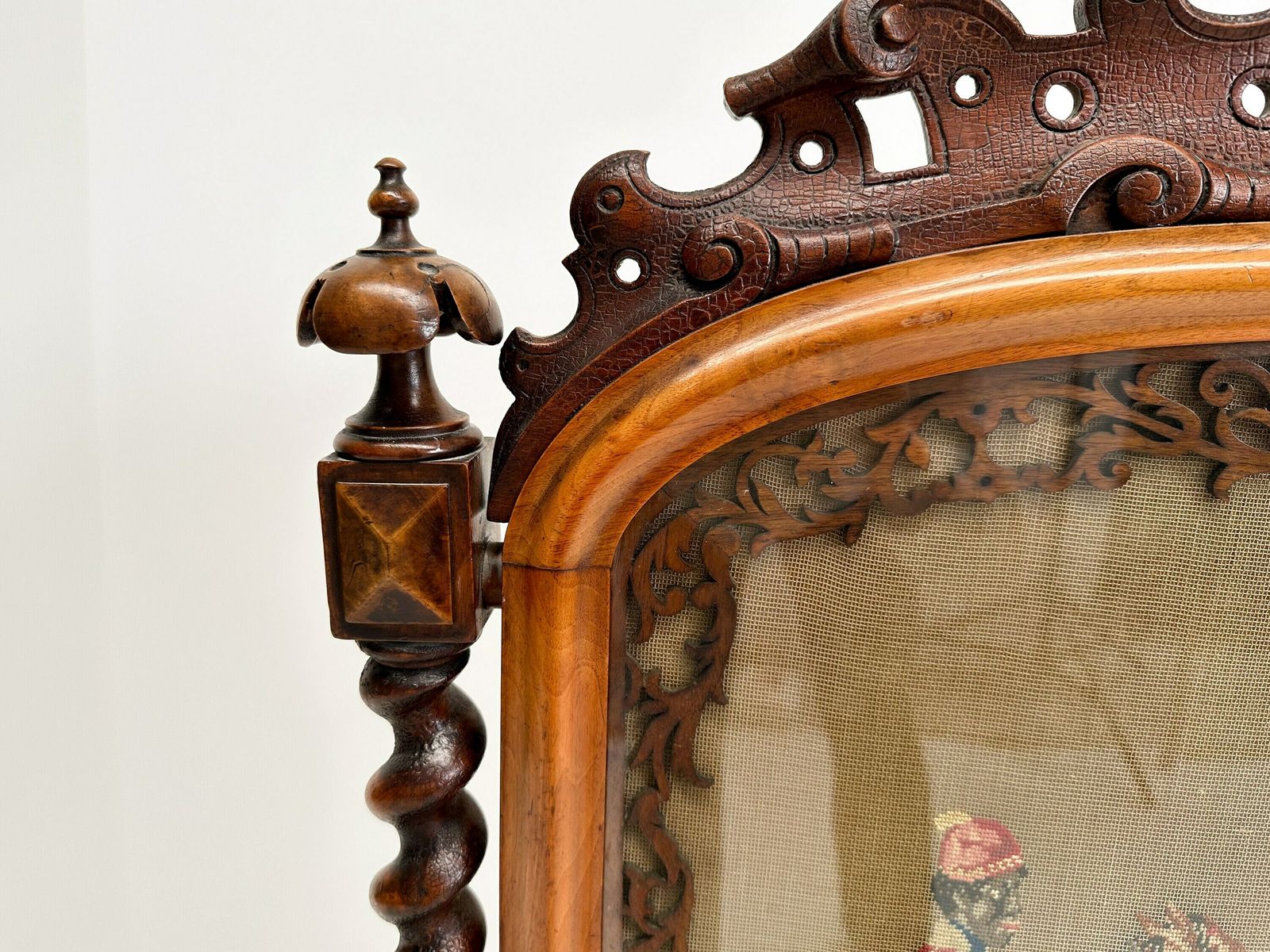 photo furniture Antique Victorian Needlepoint Fire Screen