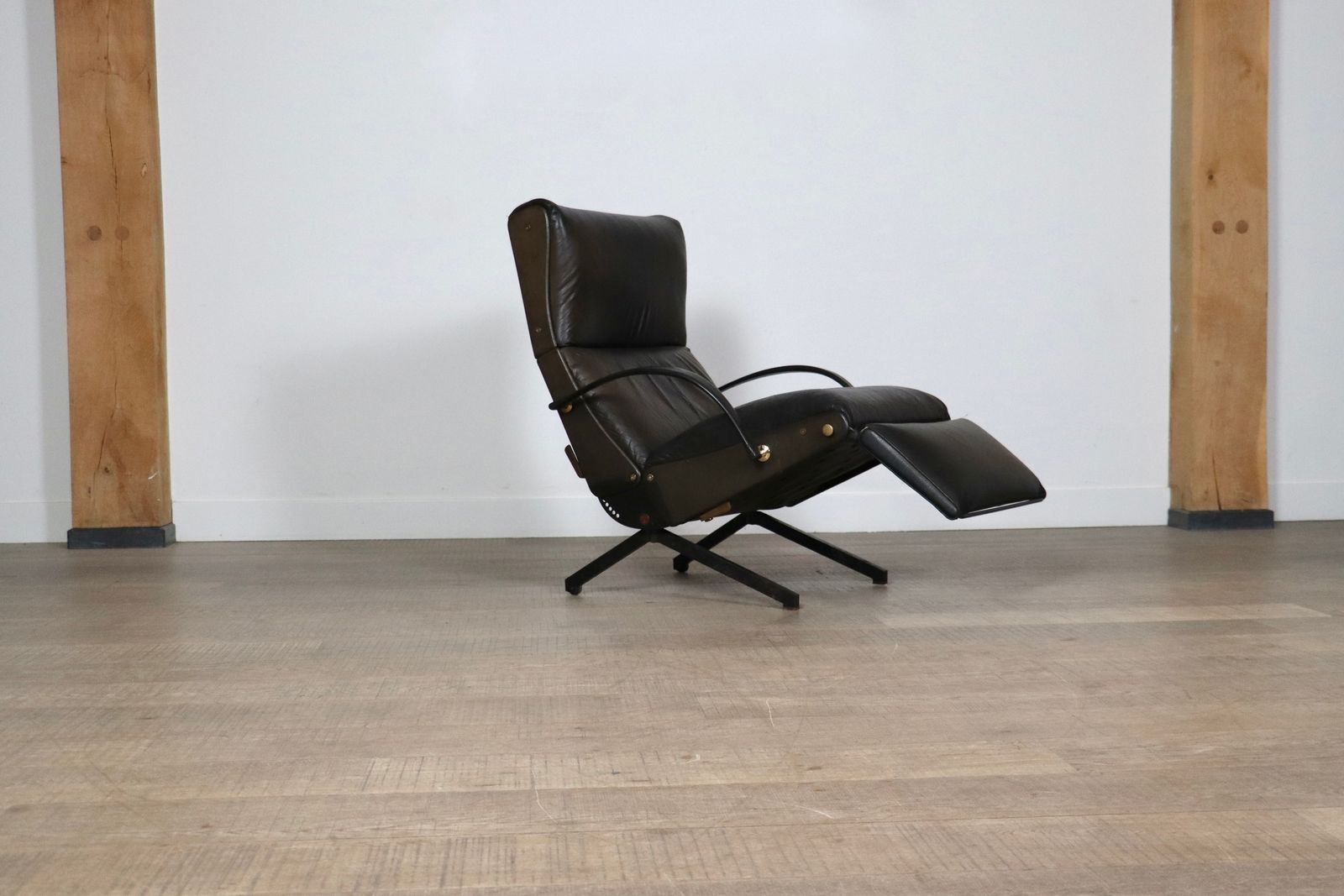 P40 Lounge Chair By Osvaldo Borsani For Tecno In Original Leather, Italy 1960s photo 3217.0