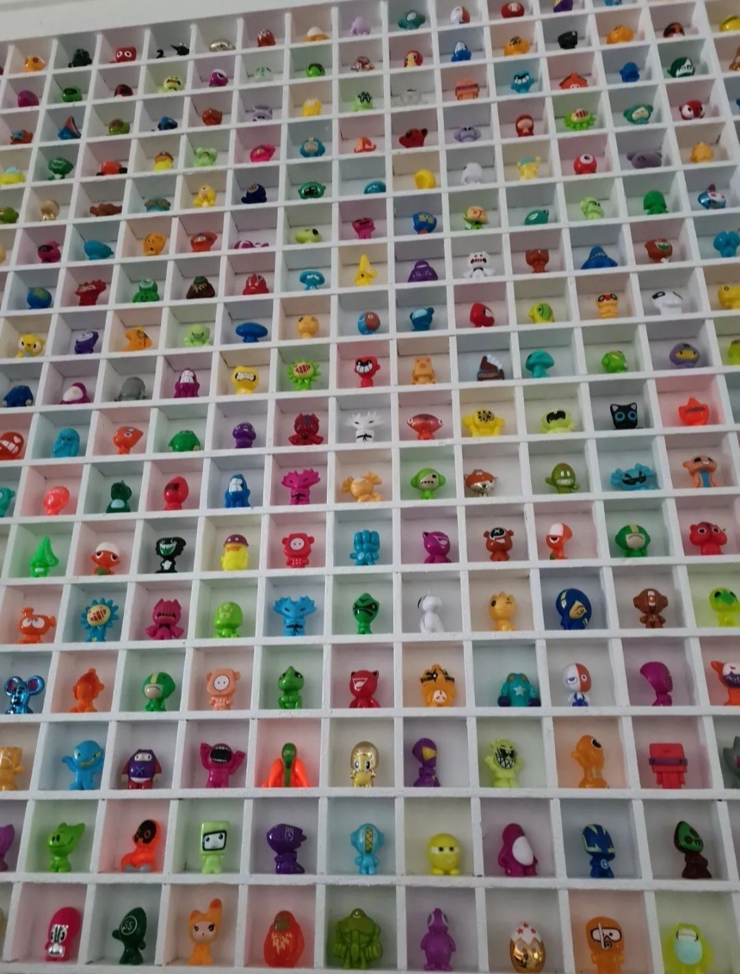 Bespoke Handcrafted Display Board And 324 Gogo Crazy Bones Figures photo buy