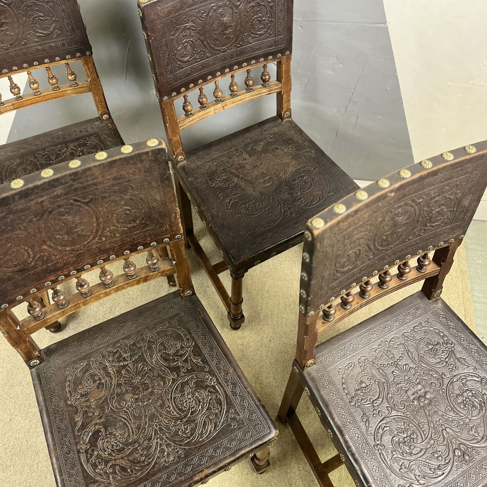 Antique Brown Leather Embossed Chairs Dining Set 4 photo furniture