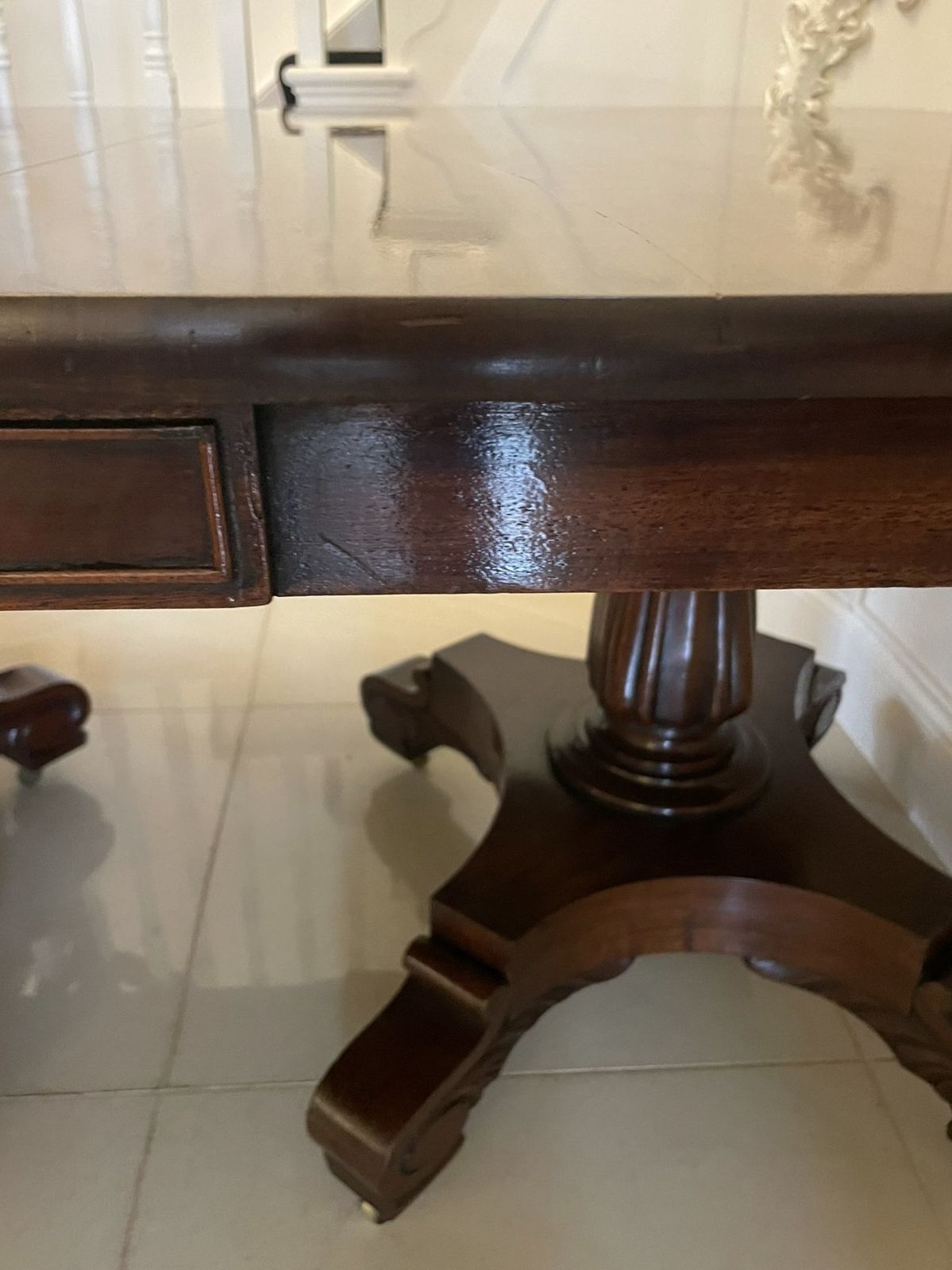 Exceptional Quality Antique 19th Century Figured Mahogany Triple Pedestal 10/12 Seater Dining Table photo for sale