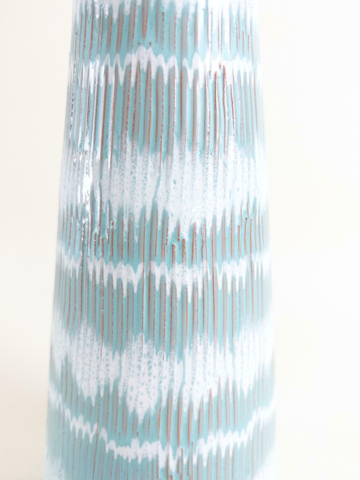 Waechtersbach Ceramic Vase   West German Ceramic Vase   Mint Textured Cone Vase   29 Cm Tall photo 104.0