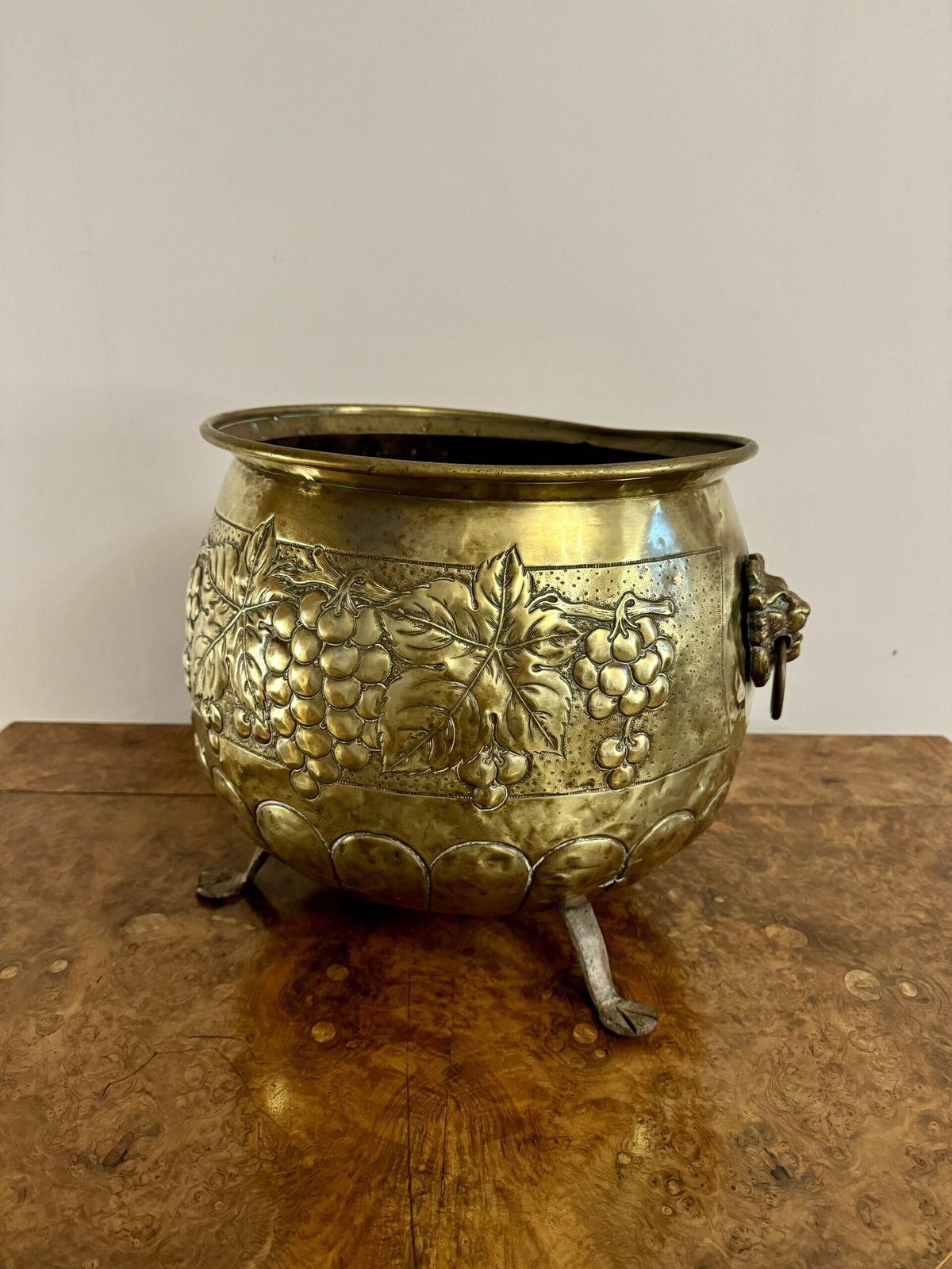 Quality Antique Brass Jardiniere photo 425.0
