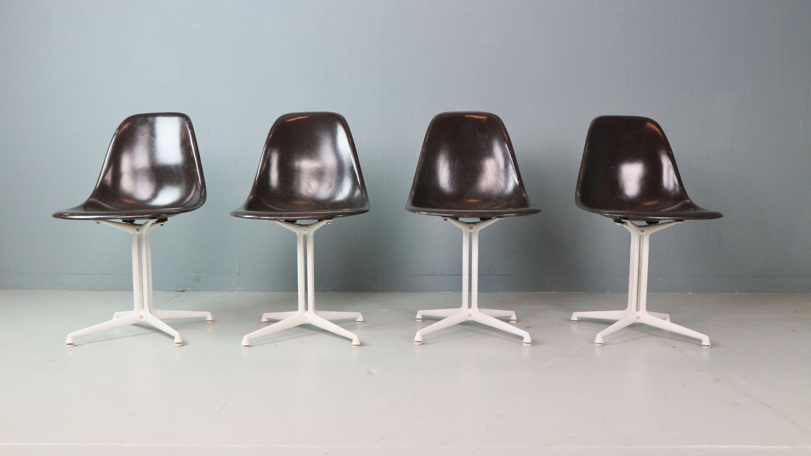 Charles & Ray Eames Set Of 4 Off Black"La Fonda" Chairs For Herman Miller, 1960 photo buy