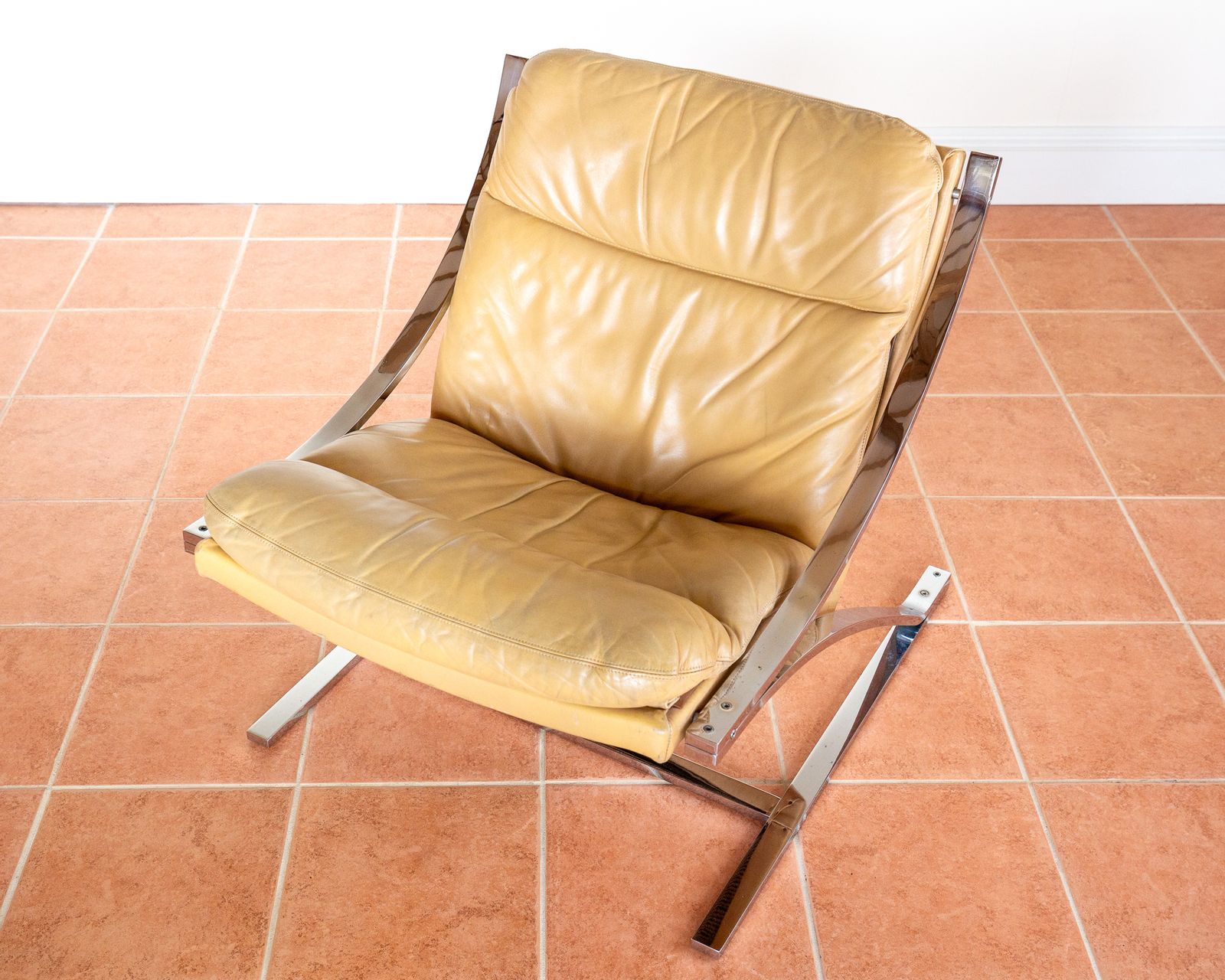 photo buy Zeta Leather Chair By Paul Tuttle For Strassle Cream Leather Chrome Cantilever 1970s Space Age Mcm Mid Century Modernist Rocket Launcher Chair Z Chair